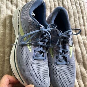 Brooks Ghost 14 Running Shoes Sneakers  Womens size 9 medium